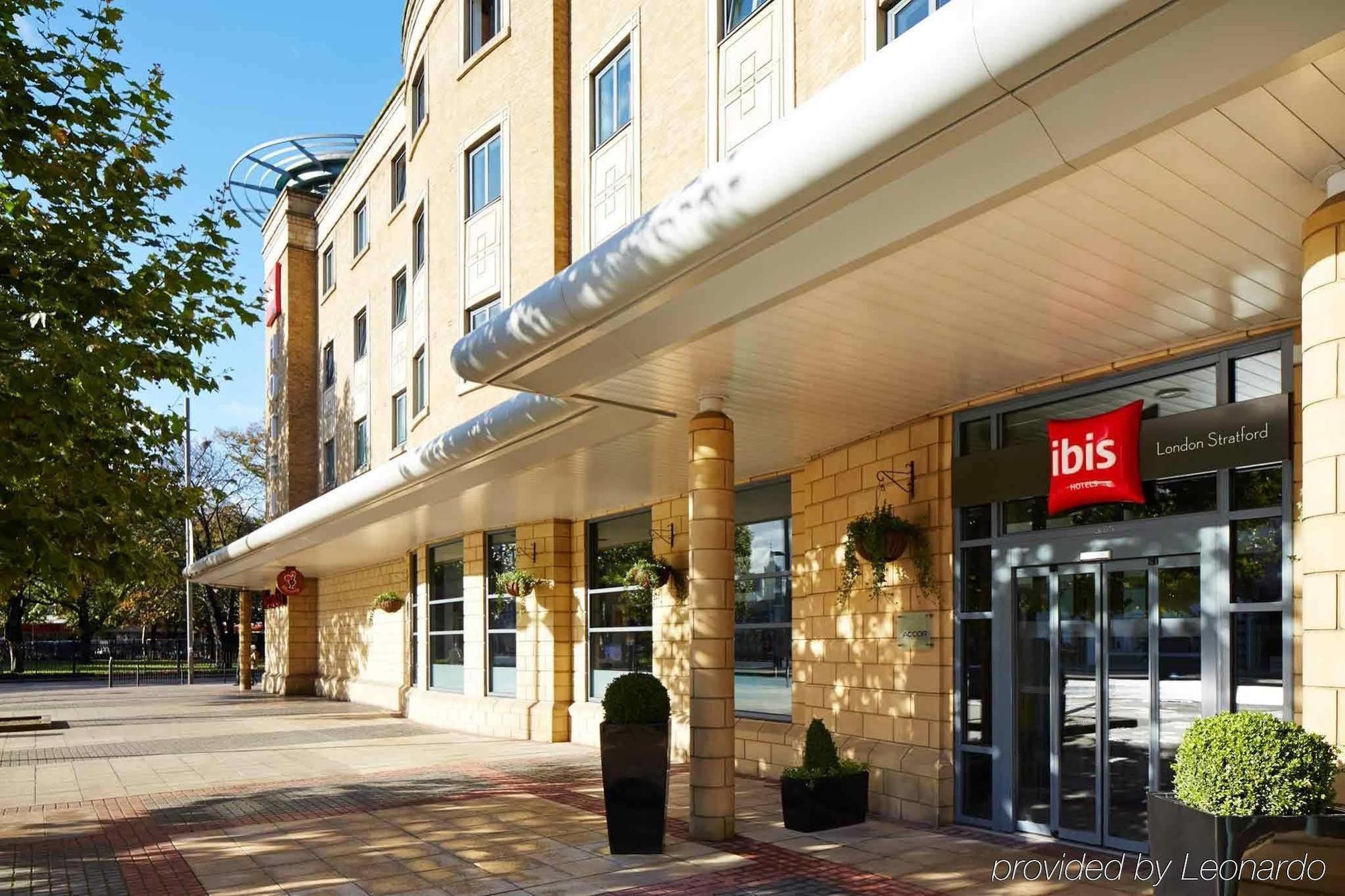 Отель Ibis London Stratford Экстерьер фото